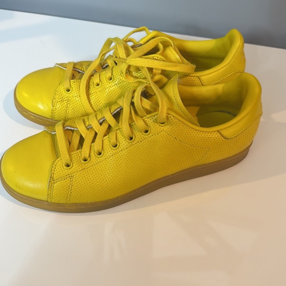 Adidas originals men’s Stan Smith gently used